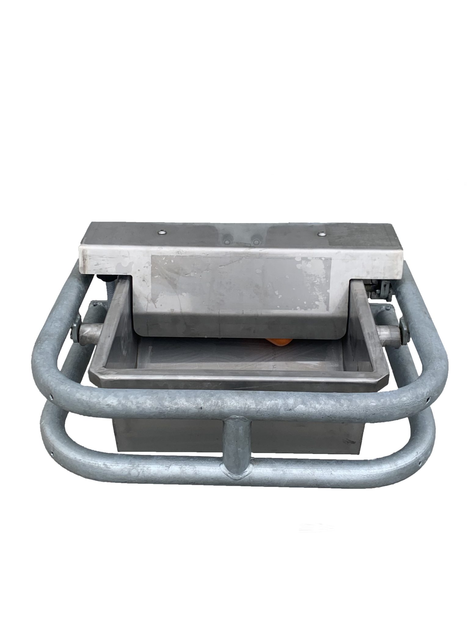 Super Stainless TipOver Drinker Condon Engineering