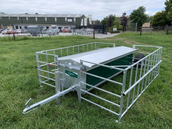 Large Lamb Creep Feeder