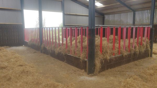 Horse Feed Rail